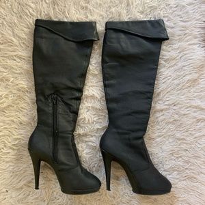 Vintage Pleaser Black leather, knee-high stiletto